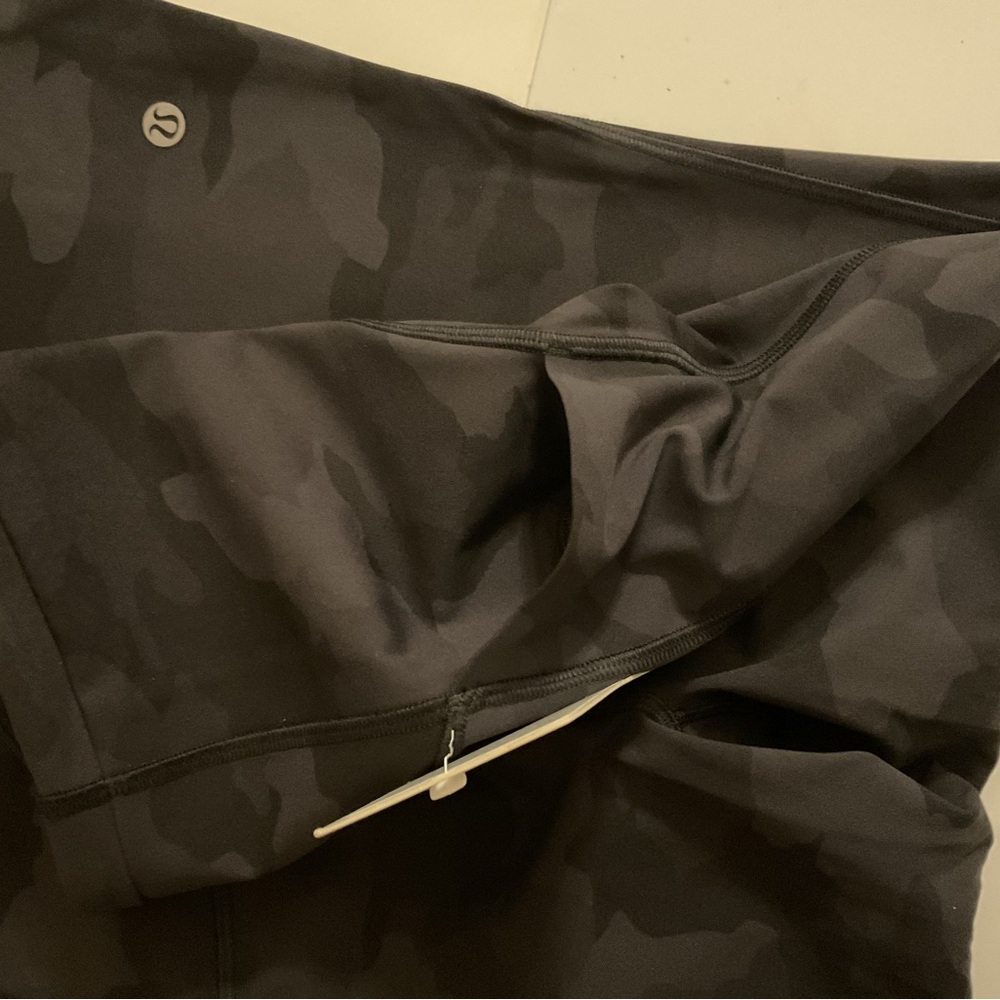 New with tags Lululemon Swift Speed HR Crop 21" leggings size 8 - Picture 16 of 16